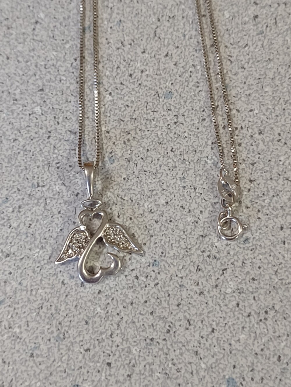 Final Price!*Angel Open Hearts Necklace